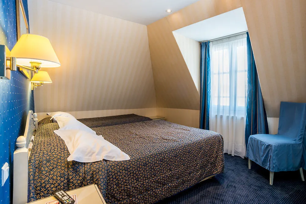 Austin's Saint Lazare 3*
